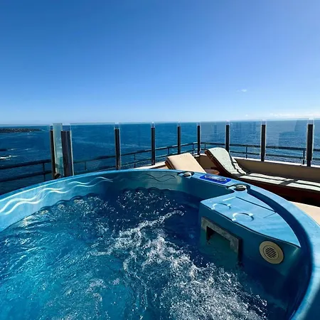 Luxury Seafront Penthouse With Hottub & Greatviews * Puertito de Guimar
