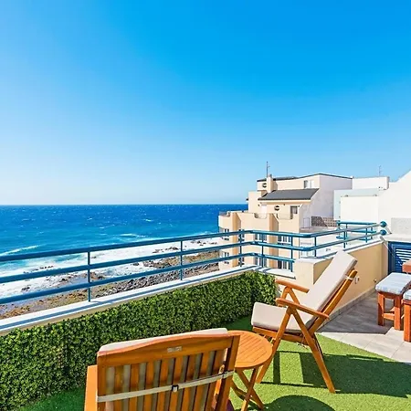 Luxury Seafront Penthouse With Hottub & Greatviews Puertito de Guimar