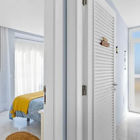 Luxury Seafront Penthouse With Hottub & Greatviews Puertito de Guimar