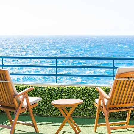 Luxury Seafront Penthouse With Hottub & Greatviews Appartement