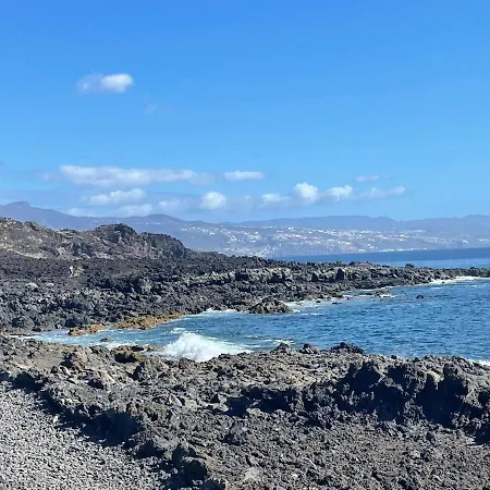 Luxury Seafront Penthouse With Hottub & Greatviews Puertito de Guimar